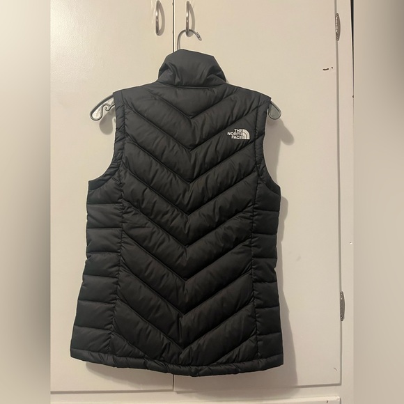 Black North face vest, New with tags. - Picture 3 of 3